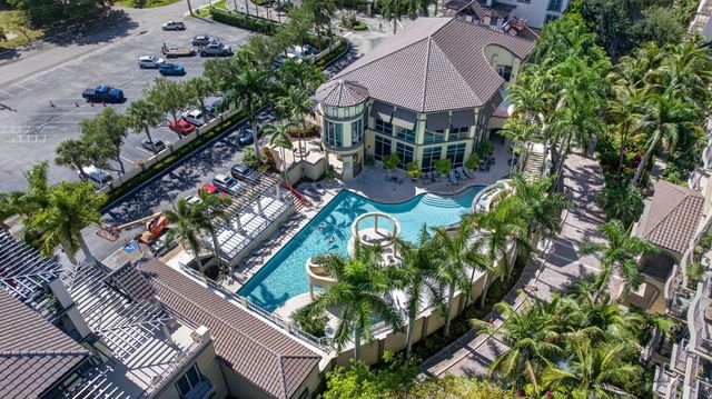 2609 NE 14th Avenue 105, Wilton Manors, FL 33334
