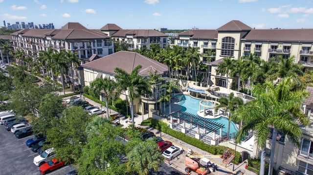 2609 NE 14th Avenue 105, Wilton Manors, FL 33334