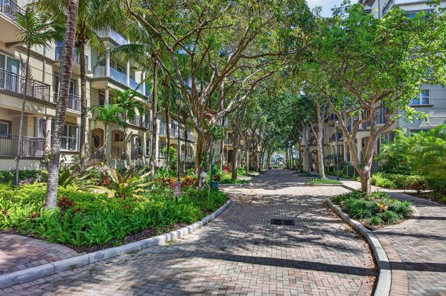 2609 NE 14th Avenue 105, Wilton Manors, FL 33334