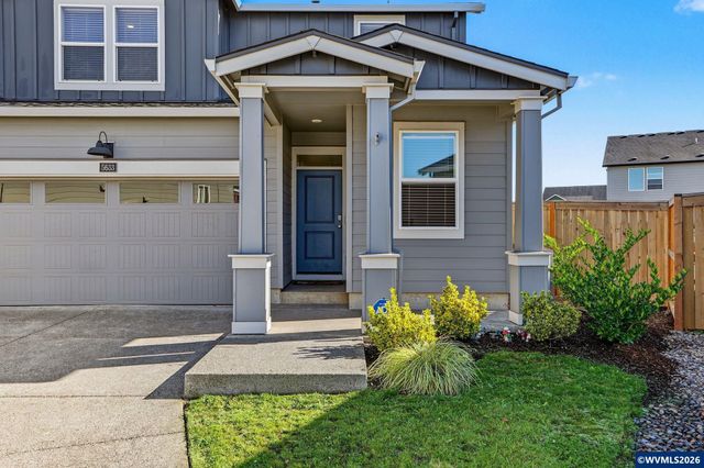 5633 Earth Pl NE, Salem, OR 97305