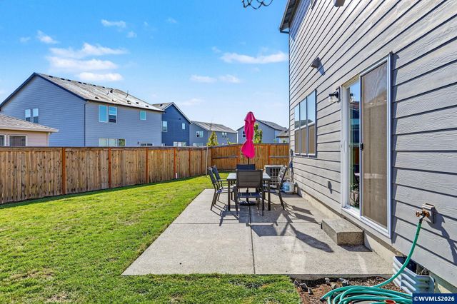 5633 Earth Pl NE, Salem, OR 97305