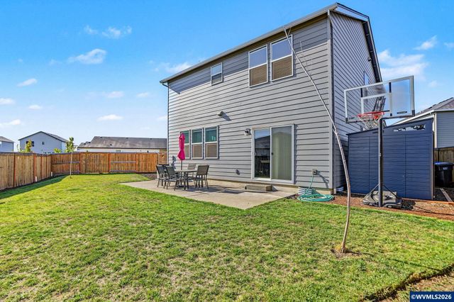 5633 Earth Pl NE, Salem, OR 97305