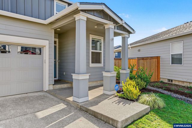 5633 Earth Pl NE, Salem, OR 97305