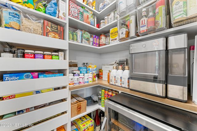 3318 1ST Street, Jacksonville Beach, FL 32250