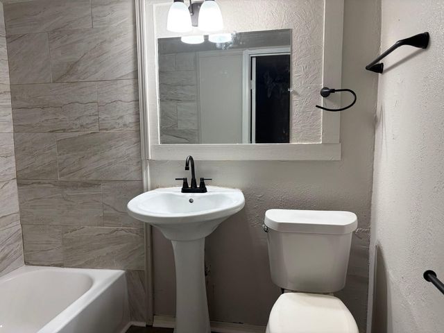 5322 Pershing Street, Houston, TX 77033