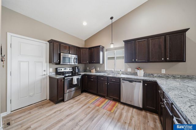 8223 Ryley Lane, Lincoln, NE 68512