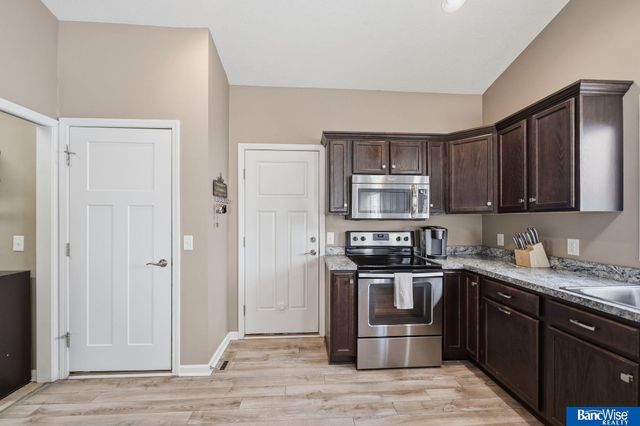 8223 Ryley Lane, Lincoln, NE 68512