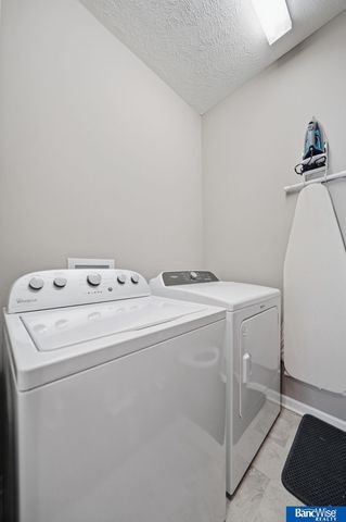 8223 Ryley Lane, Lincoln, NE 68512