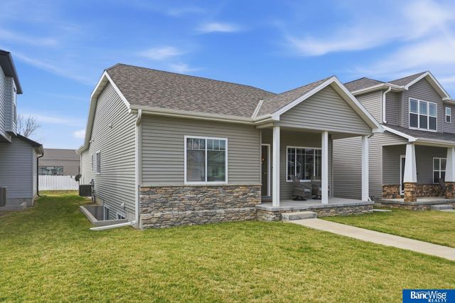 8223 Ryley Lane, Lincoln, NE 68512