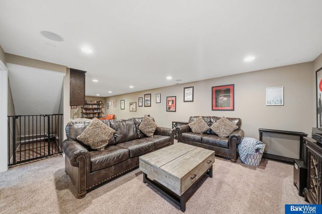 8223 Ryley Lane, Lincoln, NE 68512