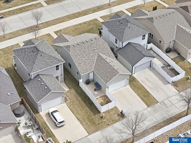 8223 Ryley Lane, Lincoln, NE 68512