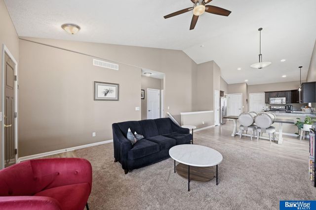 8223 Ryley Lane, Lincoln, NE 68512