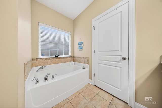 7900 Park Place Dr S, Mobile, AL 36608