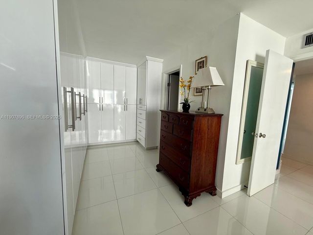 18051 Biscayne Boulevard 1604, Aventura, FL 33160