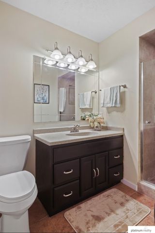 1028 S 217th Avenue, Omaha, NE 68022