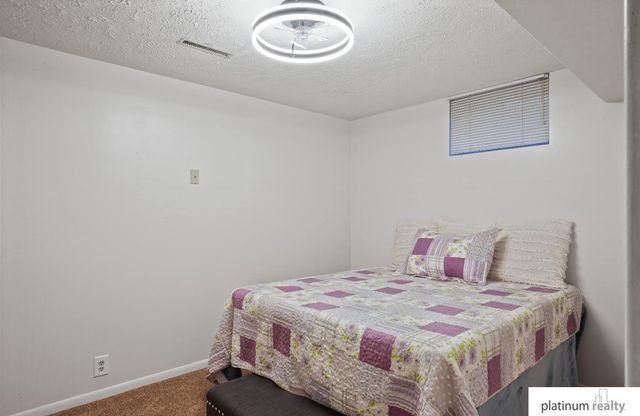 1028 S 217th Avenue, Omaha, NE 68022