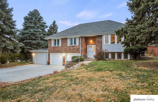 1028 S 217th Avenue, Omaha, NE 68022