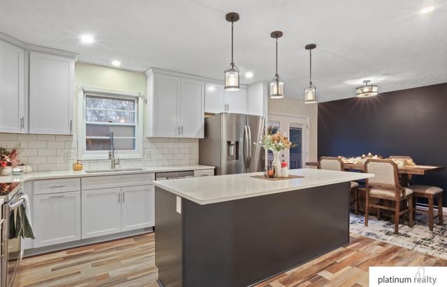 1028 S 217th Avenue, Omaha, NE 68022