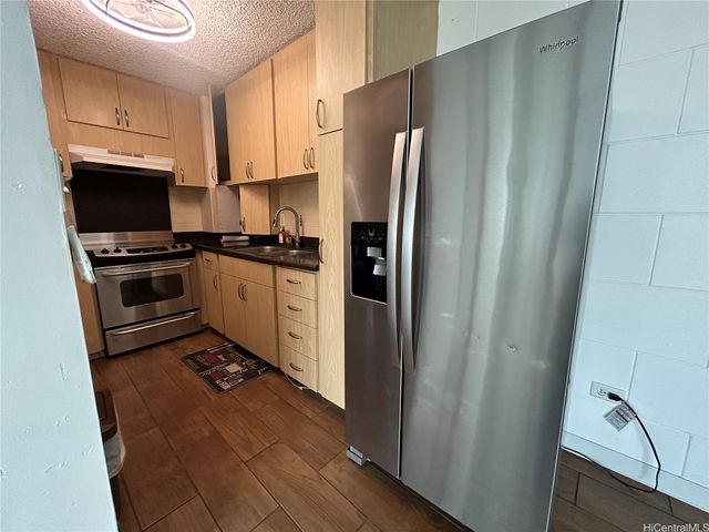 2847 Waialae Avenue 409, Honolulu, HI 96826