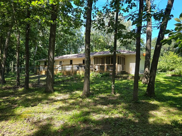 788 S 200 W, Hebron, IN 46341