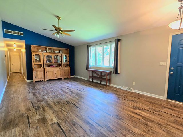 788 S 200 W, Hebron, IN 46341