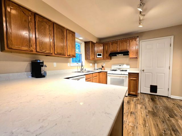 788 S 200 W, Hebron, IN 46341