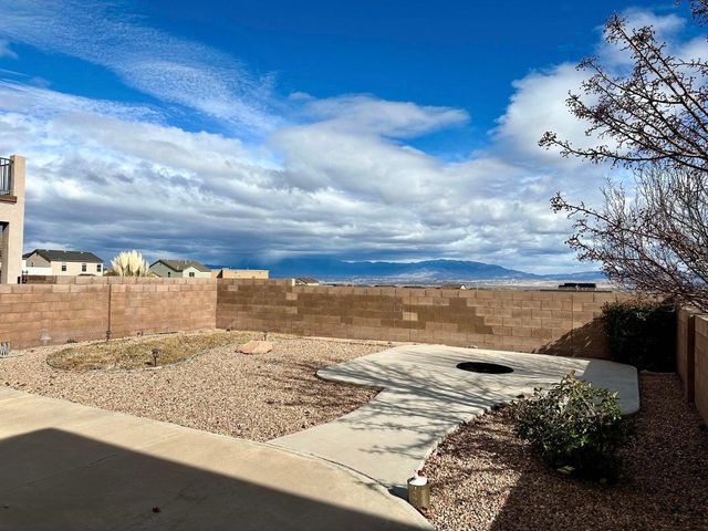 2946 Payton Trail SW, Albuquerque, NM 87121