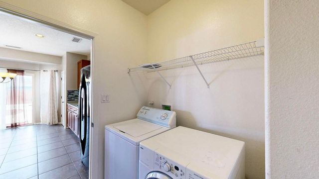 2946 Payton Trail SW, Albuquerque, NM 87121