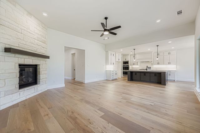 1805 Flowerfield Lane, Mansfield, TX 76063