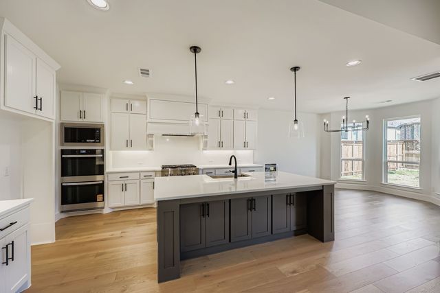 1805 Flowerfield Lane, Mansfield, TX 76063