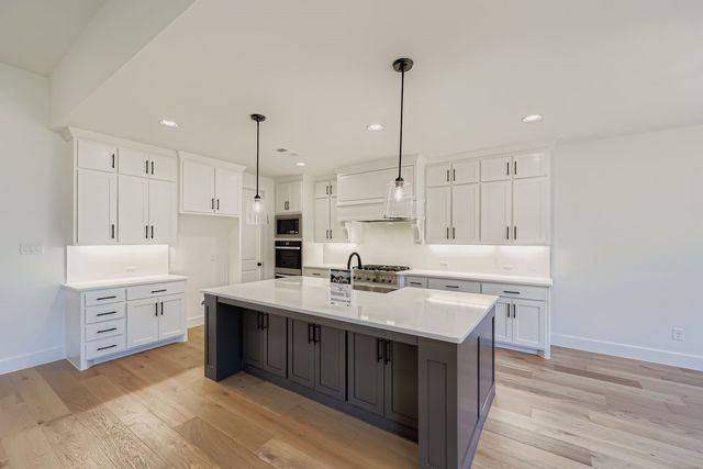 1805 Flowerfield Lane, Mansfield, TX 76063