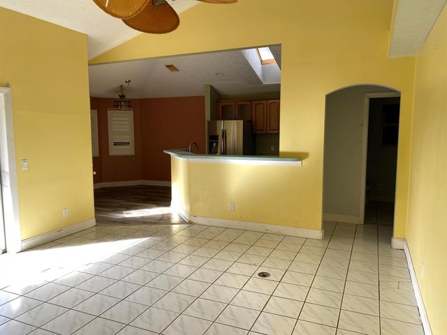 3204 SE Quay Street, Port St Lucie, FL 34984