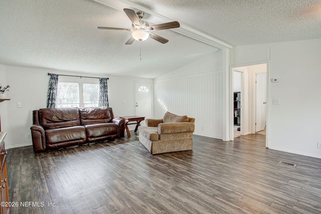 1690 FREEDOM Drive, Middleburg, FL 32068