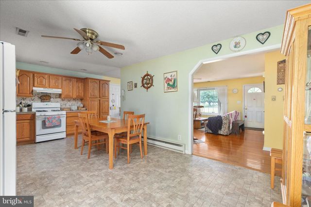 205 CLYDE BORUM RD, Inwood, WV 25428