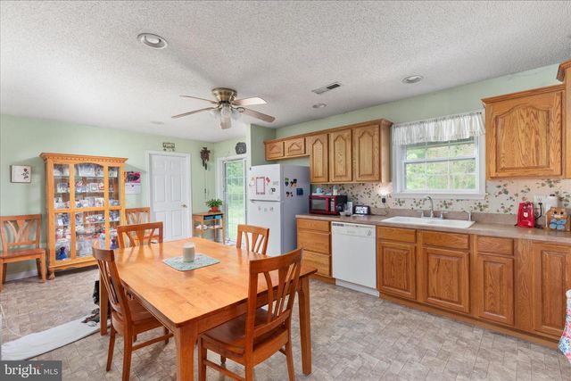 205 CLYDE BORUM RD, Inwood, WV 25428