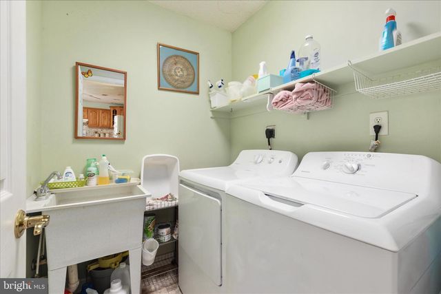 205 CLYDE BORUM RD, Inwood, WV 25428
