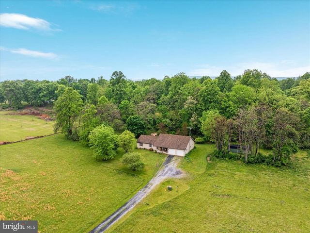 205 CLYDE BORUM RD, Inwood, WV 25428