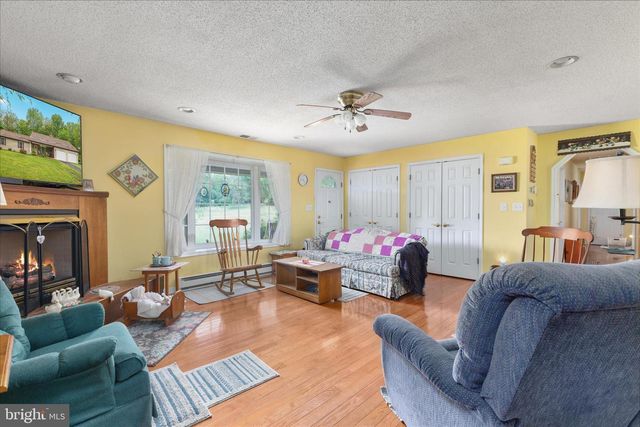 205 CLYDE BORUM RD, Inwood, WV 25428
