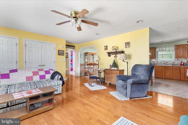 205 CLYDE BORUM RD, Inwood, WV 25428