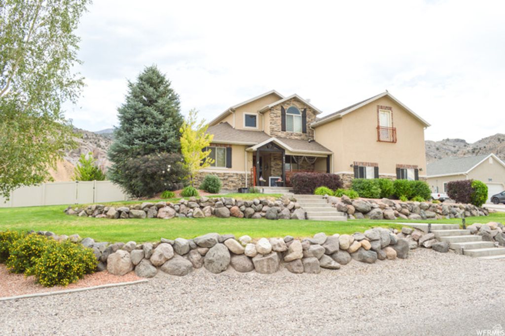 Image 2 of property listing at 691 S 530 E, Monroe, UT 84754
