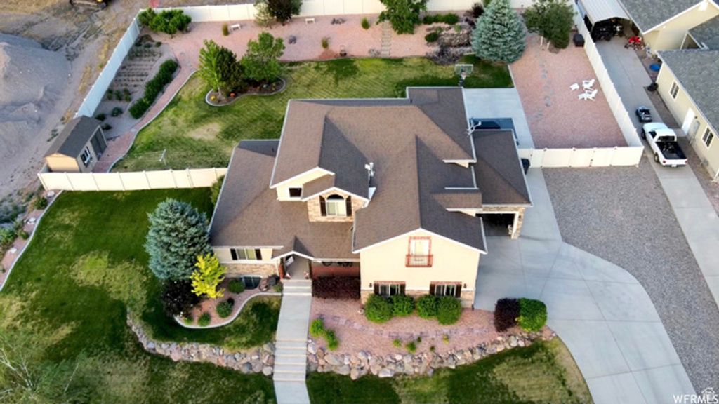 Image 3 of property listing at 691 S 530 E, Monroe, UT 84754