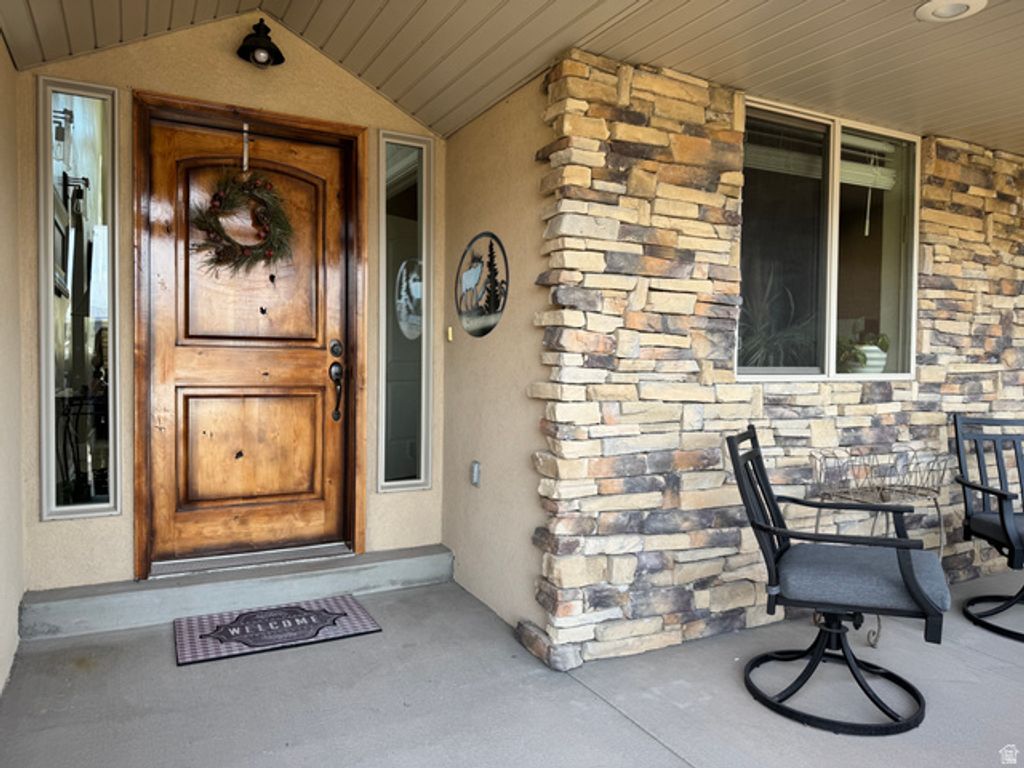 Image 5 of property listing at 691 S 530 E, Monroe, UT 84754
