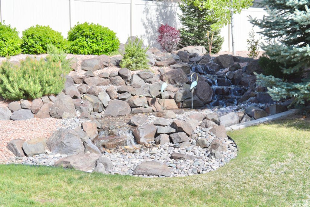 Image 73 of property listing at 691 S 530 E, Monroe, UT 84754