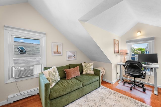 21 Mall St 2, Salem, MA 01970