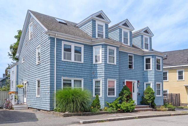 21 Mall St 2, Salem, MA 01970