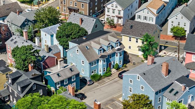 21 Mall St 2, Salem, MA 01970