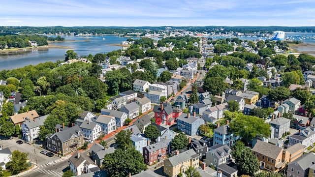 21 Mall St 2, Salem, MA 01970