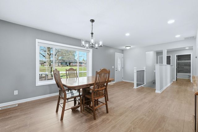 2438 S Woodland Trail, Warsaw, IN 46580