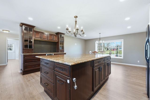 2438 S Woodland Trail, Warsaw, IN 46580