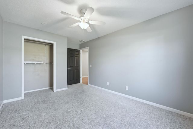 2438 S Woodland Trail, Warsaw, IN 46580